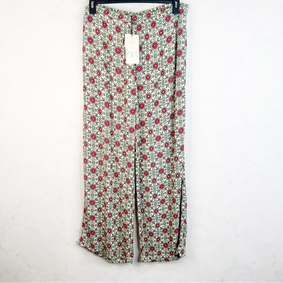 [Zara] - Picture 1 of 4